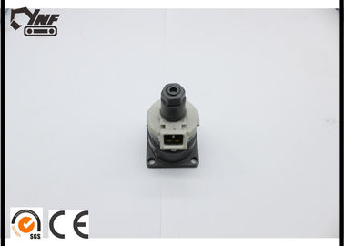 PC YNF01359 Main Control Long Valve Hitachi Excavator Parts Relief Czarny kolor